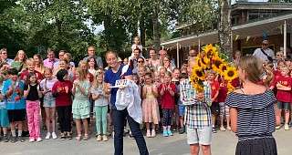 43287EA9 D3B5 4CD8 8D82 DE27E7CF09FF